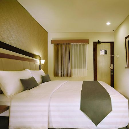 Hotel Neo - Kuta, Jelantik Legian  Ngoại thất bức ảnh